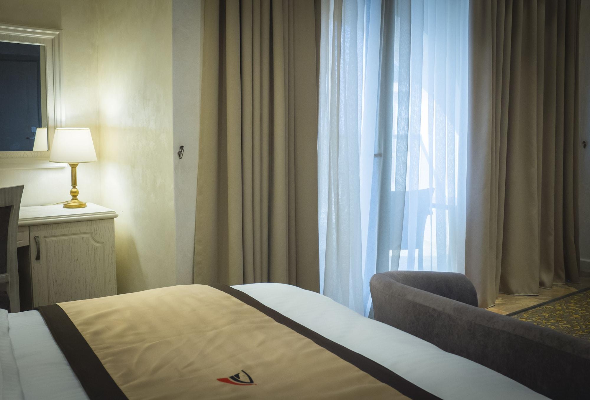 Colosseum Marina Hotel Batumi Exteriér fotografie